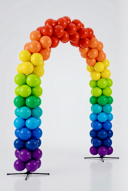 PilaMania balloon arch in red-white-blue — front view showing walkthrough width and frame construction, fully assembled