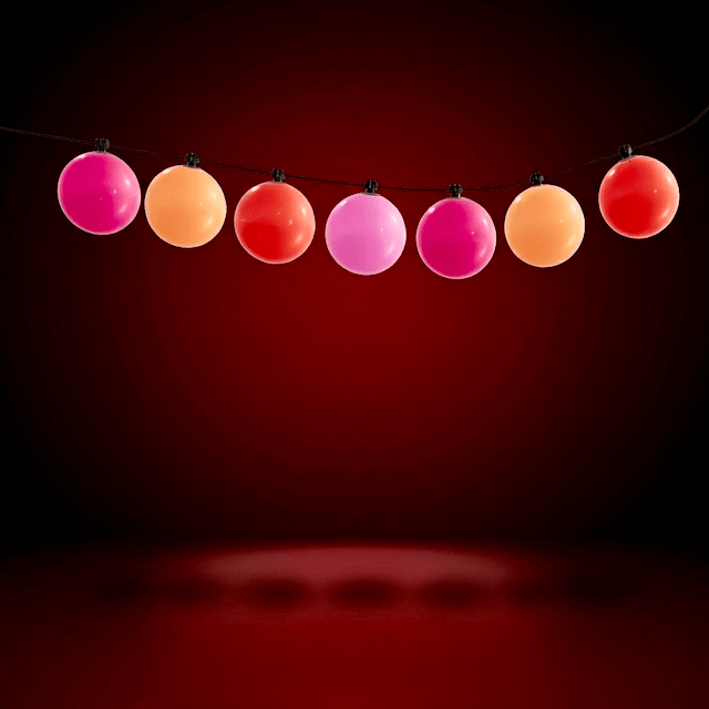 PilaMania balloon garland as horizontal decorative line for ceilings and facades