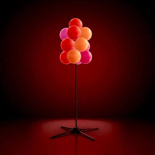 PilaMania standing balloon cluster with 13 balls on X-frame base