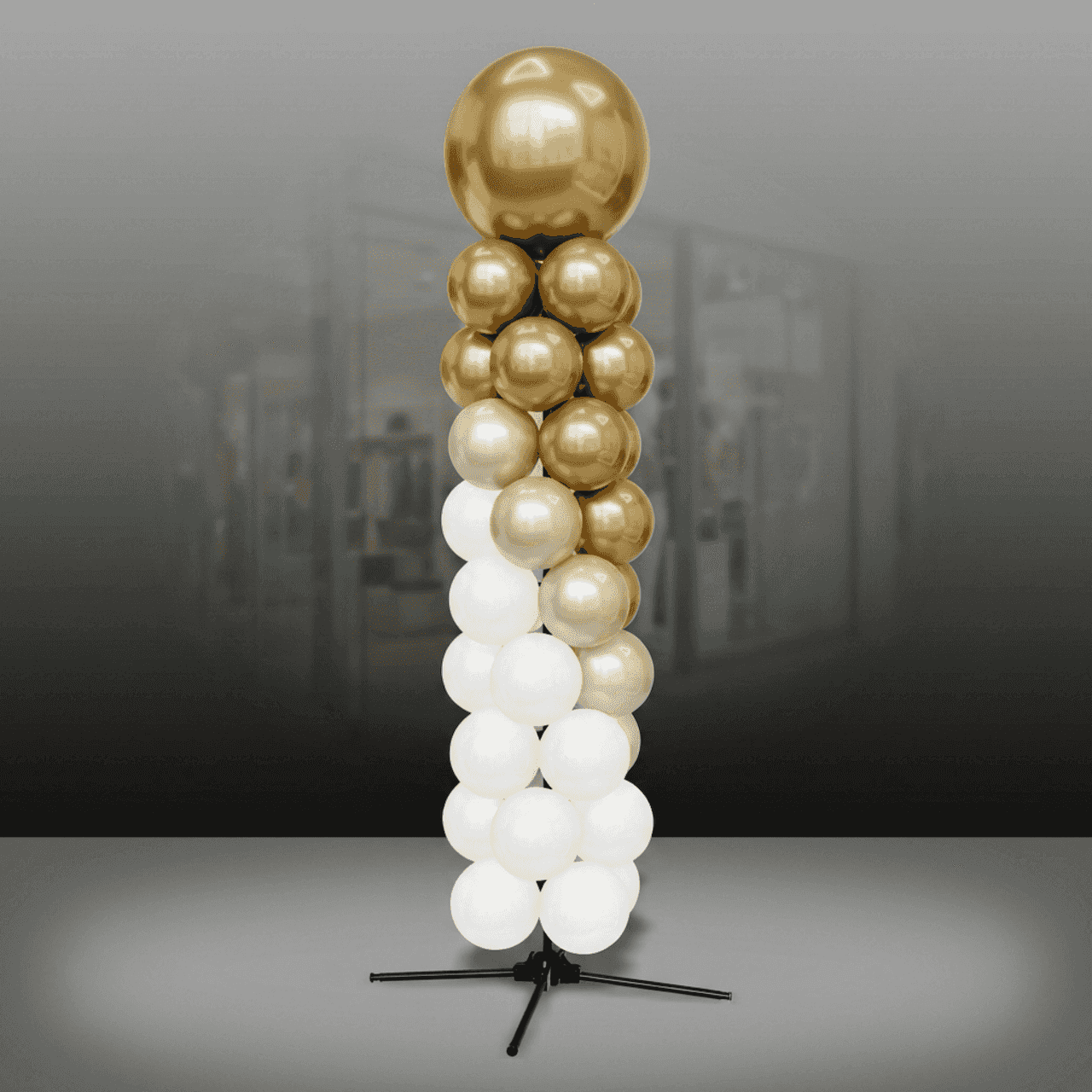 PilaMania Balloon Pillar in a retail setting