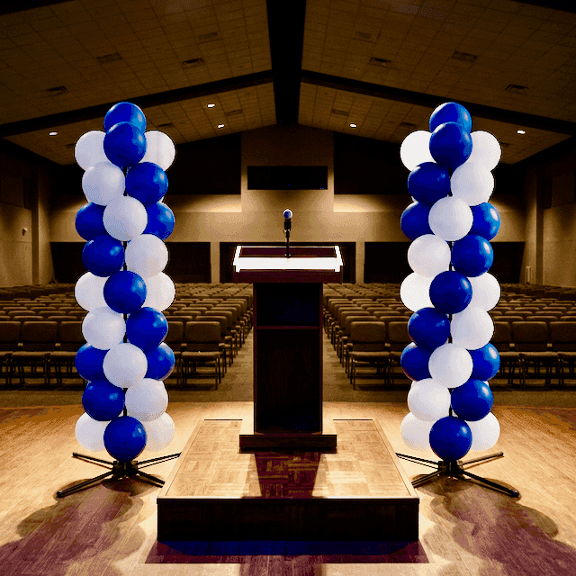 Ilmapallokoristelu koulun väreissä valmistujaisjuhlaan